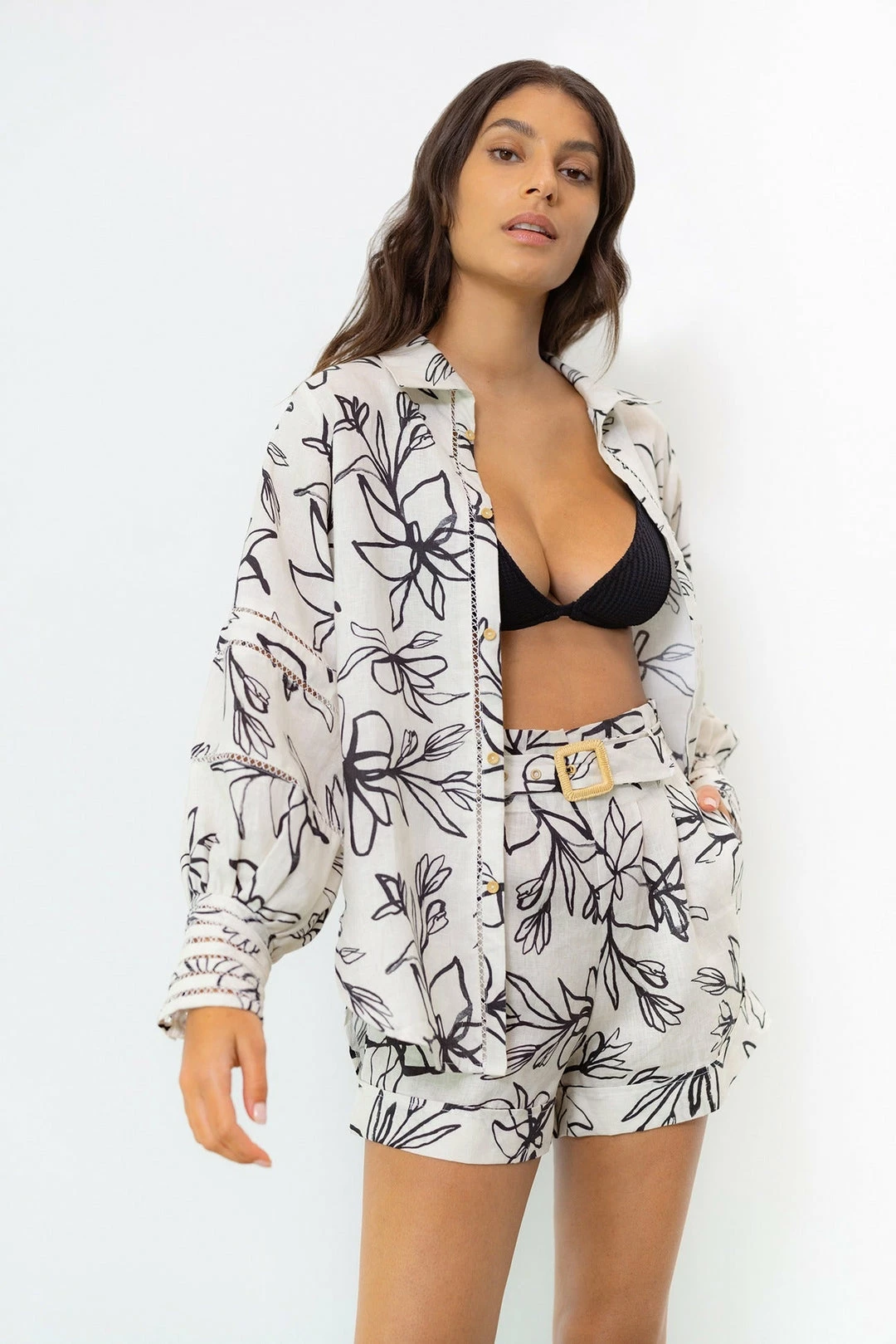 Revel Rey women Tessa Shorts-Noir Floral Linen 2 Revel Rey women Tessa Shorts-Noir Floral Linen - Image 2
