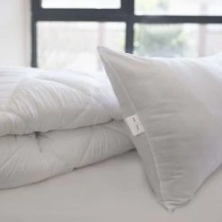 Enchante Home Down Alternative Microfiber Comforter